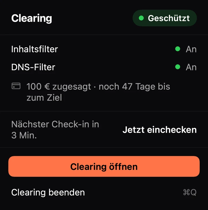 Das Clearing-Menü in der Menüleiste: Geschützt. Inhaltsfilter und DNS-Filter an, 100 € zugesagt, noch 47 Tage.
